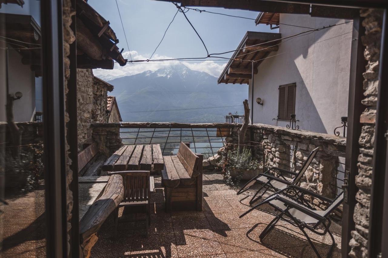 Appartamenti Montemezzo Le Case In Pietra Vista Lago Gera Lario Exterior photo