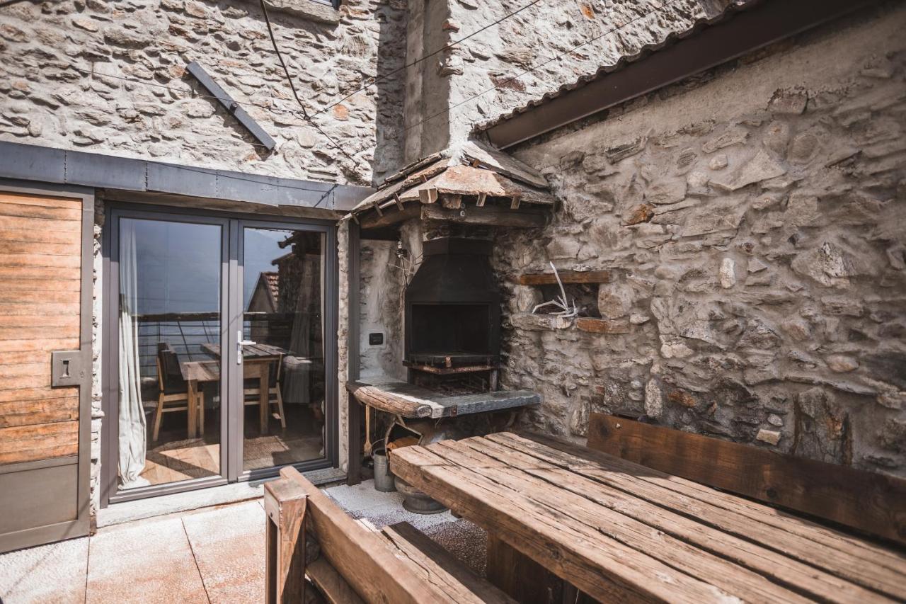 Appartamenti Montemezzo Le Case In Pietra Vista Lago Gera Lario Exterior photo